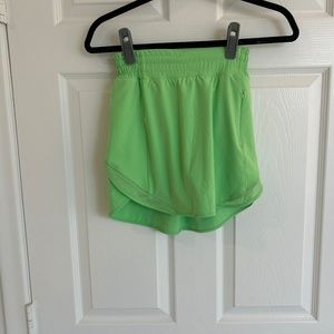 Lululemon Green Hotty Hot Tennis skirt size 2